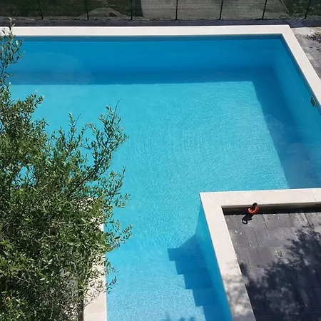 Holiday Karmel Lecevica